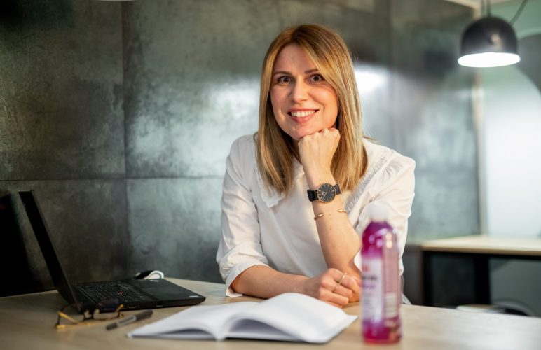 Mirjana Mandić, Specijalist za izvještavanje i planiranje